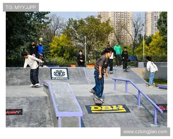 重庆滑板队的盯防战术解析与实战应用探讨